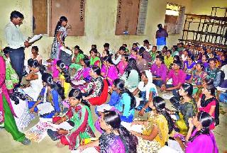 On the very first day for admission in admission in 1990, | डी.एड.साठी पहिल्याच दिवशी १९० प्रवेश निश्चित On the very first day for admission in admission in 1990, | डी.एड.साठी पहिल्याच दिवशी १९० प्रवेश निश्चित