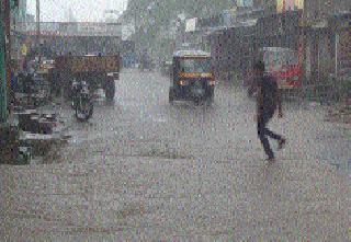 Wash-wash rain in Beed; Water in the water | बीडमध्ये धो-धो पाऊस; रस्त्यावर पाणीच पाणी Wash-wash rain in Beed; Water in the water | बीडमध्ये धो-धो पाऊस; रस्त्यावर पाणीच पाणी