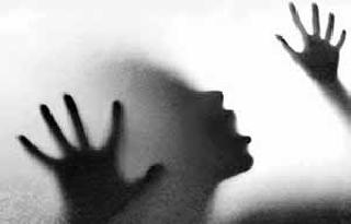 The arrest of the young man in the rape case | बलात्कारप्रकरणी तरु णाला अटक