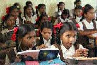 Girls' education | मुलींचा कल शिक्षणाकडे