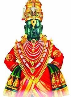 With excitement at the place of Aashadi Ekadashi | आषाढी एकादशी ठिकठिकाणी उत्साहात