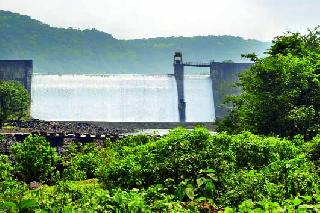 Boat garbled; Ambient Dam Overflow | घाटघरला धुवाँधार; आंबित धरण ओव्हरफ्लो