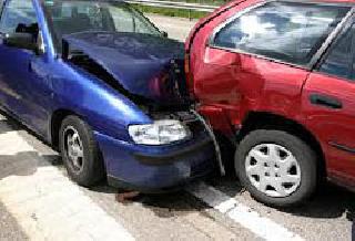 In Kasarwadi, eight vehicles hit each other | कासारवाडीत आठ वाहने एकमेकांवर आदळली In Kasarwadi, eight vehicles hit each other | कासारवाडीत आठ वाहने एकमेकांवर आदळली