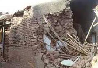 Two die of wall collapse in Taddev | ताडदेव येथे भिंत कोसळून दोघांचा मृत्यू Two die of wall collapse in Taddev | ताडदेव येथे भिंत कोसळून दोघांचा मृत्यू