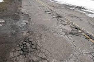 Drought-Baramati road disaster | दौंड-बारामती रस्त्याची दुरवस्था Drought-Baramati road disaster | दौंड-बारामती रस्त्याची दुरवस्था