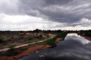Akola district has an average elevation of 13.3 mm | अकोला जिल्ह्यात सरासरी १३.३ मि.मी.पाऊस Akola district has an average elevation of 13.3 mm | अकोला जिल्ह्यात सरासरी १३.३ मि.मी.पाऊस