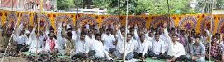 The employees of the municipal corporation continue on the fourth day | पालिका कर्मचाऱ्यांचा संप चौथ्या दिवशीही सुरूच