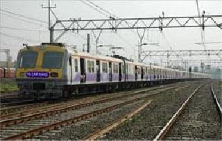 Decrease in number of train accidents | रेल्वे अपघातांच्या संख्येत घट