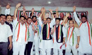 Congress's 'bad day' | लादलेल्या उमेदवारींमुळेच काँग्रेसचे ‘बुरे दिन’ Congress's 'bad day' | लादलेल्या उमेदवारींमुळेच काँग्रेसचे ‘बुरे दिन’