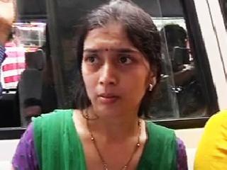 The person's wife has a job from the municipal corporation | ‘त्या’ जवानाच्या पत्नीला महापालिकेकडून नोकरी The person's wife has a job from the municipal corporation | ‘त्या’ जवानाच्या पत्नीला महापालिकेकडून नोकरी