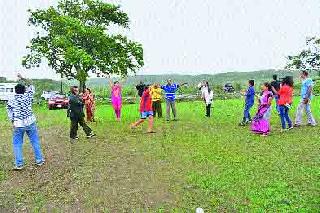 Full-to-Dummy | ‘वीक एण्ड’च्या पावसात म्हैसमाळला फुल टू धमाल Full-to-Dummy | ‘वीक एण्ड’च्या पावसात म्हैसमाळला फुल टू धमाल