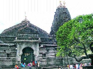 Planning from the Trimbakesh police on the backdrop of Shravan | त्र्यंबक पोलिसांकडून श्रावणाच्या पार्श्वभूमीवर नियोजनत् Planning from the Trimbakesh police on the backdrop of Shravan | त्र्यंबक पोलिसांकडून श्रावणाच्या पार्श्वभूमीवर नियोजनत्