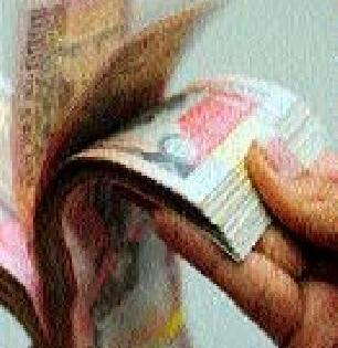 Things are shattered by the investor's losses | गुंतवणूकधारक झिजवताहेत ठाण्याचे उंबरठे Things are shattered by the investor's losses | गुंतवणूकधारक झिजवताहेत ठाण्याचे उंबरठे