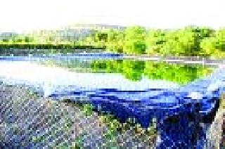 The watershed stopped | पाणलोटचे पाट थांबले