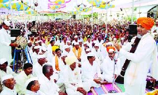 At the birthplace of Anand Rishi, devotees visit the temple | आनंदऋषींच्या जन्मस्थळी भाविकांची मांदियाळी