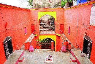 Third Shiva-Parvati temple in the country, in the city of Bhashingpur | देशातील तिसरे शिव-पार्वती मंदिर भावसिंगपुऱ्यात