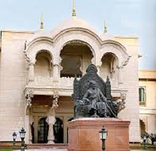 In the Maharashtra Sadan, the 'liquor' inquiry | महाराष्ट्र सदनातील ‘दारू’कामाची चौकशी