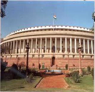 Lok Sabha was more efficient | लोकसभा झाली अधिक कार्यक्षम