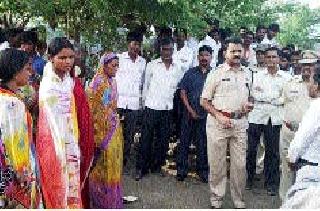 Try to increase the strength of two communities | दोन समाजात तेढ वाढविण्याचा प्रयत्न
