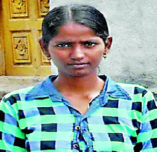 Police in police of Pardhi community | पारधी समाजातील मुलगी झाली पोलीस Police in police of Pardhi community | पारधी समाजातील मुलगी झाली पोलीस