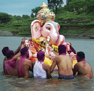 62 lakhs expenditure on disposal of idols | मूर्तींच्या विल्हेवाटीवर ६२ लाखांचा खर्च 62 lakhs expenditure on disposal of idols | मूर्तींच्या विल्हेवाटीवर ६२ लाखांचा खर्च