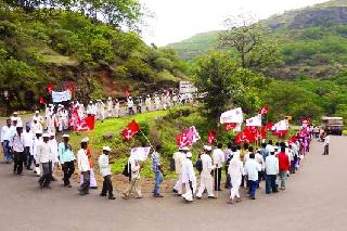 Adivasis Longmarch | आदिवासींचा लाँगमार्च Adivasis Longmarch | आदिवासींचा लाँगमार्च