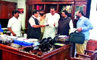 Nasaka to help the center | नासाका मदतीसाठी केंद्राला साकडे Nasaka to help the center | नासाका मदतीसाठी केंद्राला साकडे