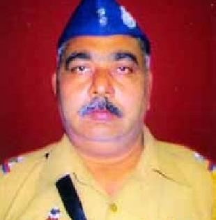 President Medal of Police Staff Mushtaq Inamdar | पोलिस कर्मचारी मुश्ताक इनामदार यांना राष्ट्रपती पदक President Medal of Police Staff Mushtaq Inamdar | पोलिस कर्मचारी मुश्ताक इनामदार यांना राष्ट्रपती पदक