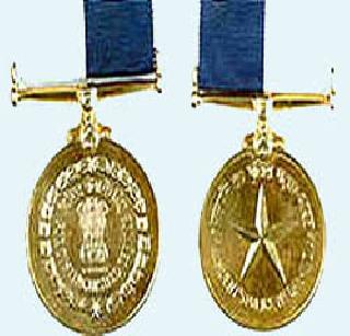 65 police officers for the President's medal | राष्ट्रपती पदकासाठी ६५ पोलीस अधिकारी 65 police officers for the President's medal | राष्ट्रपती पदकासाठी ६५ पोलीस अधिकारी