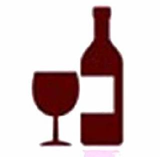 Ranaragini stole the bottle | रणरागिणींनी केली बाटली आडवी Ranaragini stole the bottle | रणरागिणींनी केली बाटली आडवी