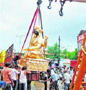 Solapuri Bappa came out of the state | सोलापुरी बाप्पा निघाले परराज्यात Solapuri Bappa came out of the state | सोलापुरी बाप्पा निघाले परराज्यात