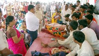 उपोषणार्थीची प्रकृती खालावली