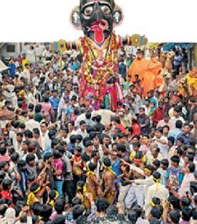 Festive celebration: | श्रद्धेचा मारबत उत्सव : Festive celebration: | श्रद्धेचा मारबत उत्सव :