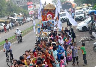Embodiment of devotion to devotion | निष्काम भक्तीचा विचार अंगीकारा Embodiment of devotion to devotion | निष्काम भक्तीचा विचार अंगीकारा
