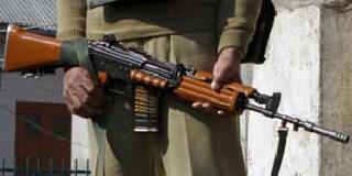 Four police for 33 villages | ३३ गावांसाठी चार पोलिस Four police for 33 villages | ३३ गावांसाठी चार पोलिस