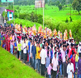 Five-day bappa dear love | पाच दिवसाच्या बाप्पाला भावपुर्ण निरोप