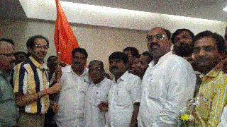 Two ex-MLAs enter Shiv Sena | दोन माजी आमदारांचा शिवसेनेत प्रवेश Two ex-MLAs enter Shiv Sena | दोन माजी आमदारांचा शिवसेनेत प्रवेश