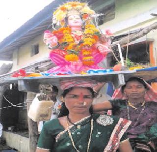 Many of Gaurai's traditions in Rayagada | रायगडातील गौराईच्या परंपरा अनेक