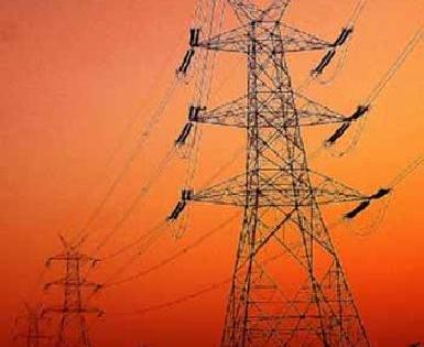 Electrical connection from wooden pillars | लाकडी खांबांवरून दिली विद्युत जोडणी Electrical connection from wooden pillars | लाकडी खांबांवरून दिली विद्युत जोडणी