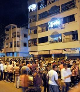 The police also shook, frustrated | पोलिसही हादरले, हताश झाले The police also shook, frustrated | पोलिसही हादरले, हताश झाले