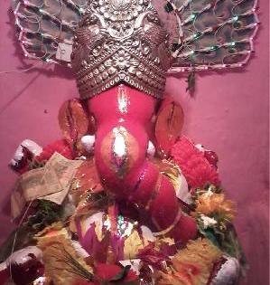 Ganapati in the mansion | मैराळडोहवासियांचा वाड्यातील गणपती Ganapati in the mansion | मैराळडोहवासियांचा वाड्यातील गणपती
