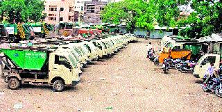 Vehicles of 'review' seized | ‘समीक्षा’ची वाहने जप्त Vehicles of 'review' seized | ‘समीक्षा’ची वाहने जप्त
