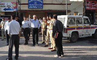 IG reviewed the Ganesh procession route | आयजींनी केली गणेश मिरवणूक मार्गाची पाहणी IG reviewed the Ganesh procession route | आयजींनी केली गणेश मिरवणूक मार्गाची पाहणी