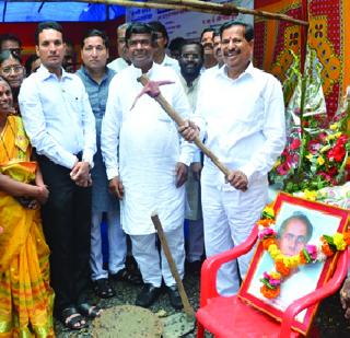 Memorial Hall of Annabhau Sathe in Sanpada | सानपाडय़ात अण्णाभाऊ साठे यांचे स्मृतीभवन