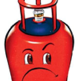 Lack of cylinders, consumer gas | सिलिंडरचा तुटवडा, ग्राहक गॅसवर
