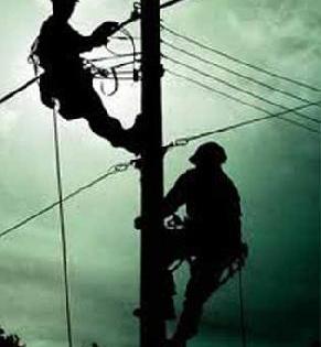 19 Mandal took over electricity connection | १९ मंडळांनीच घेतली वीजजोडणी