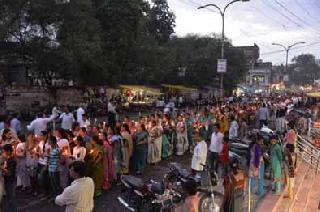 'Canal March' to protest 'murder of era' | ‘युग’च्या हत्येच्या निषेधार्थ ‘कॅँडल मार्च’ 'Canal March' to protest 'murder of era' | ‘युग’च्या हत्येच्या निषेधार्थ ‘कॅँडल मार्च’