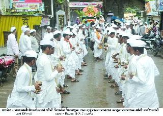 The emotional message at the place of the 'hindrance' | ‘विघ्नहर्त्याला’ ठिकठिकाणी भावपूर्ण निरोप