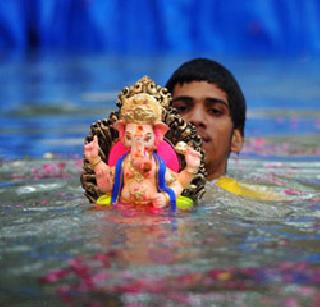 Say goodbye to Ganaraya in a devotional environment | भक्तीमय वातावरणात गणरायाला निरोप Say goodbye to Ganaraya in a devotional environment | भक्तीमय वातावरणात गणरायाला निरोप