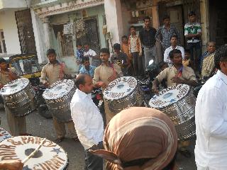 Goodbye to the people of Dhol | ढोल ताशांच्या गजरात गणरायांना निरोप